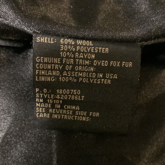 1 Madison Limited Collection coat with removable genuine fox fur collar - Picture 7 of 13